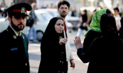 سردار سلیمانی:این‌که مدام بگوییم او بی‌حجاب و این باحجاب است، پس چه کسی می‌ماند؟/ کنترل بی‌حجابی با قطع خط تلفن، اینترنت و محدودیت خدمات اجتماعی؟