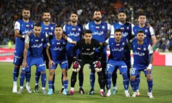 در یک دربی پرسپولیسی‌ها به داور قالیچه دادند، چون به نفع آن‌ها سوت زد!