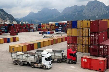 افزایش ۵۷ درصدی تجارت غیرنفتی ایران طی ۳ سال