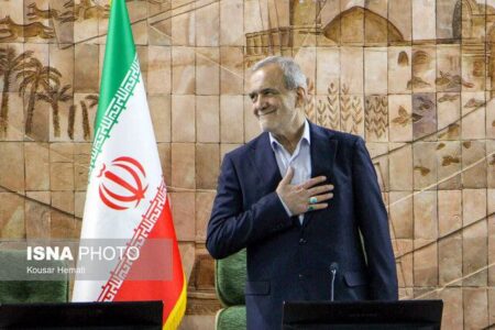 زیر بار زورگیری نمی رویم/دست از هیچ دستاورد علمی برنخواهیم داشت