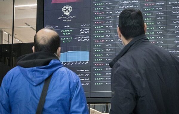 استقبال تالار شيشه ای از هفته جدید